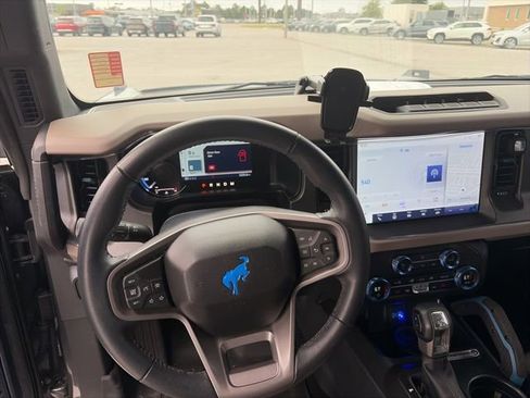 Used 2024 Ford Bronco Wildtrak image 12