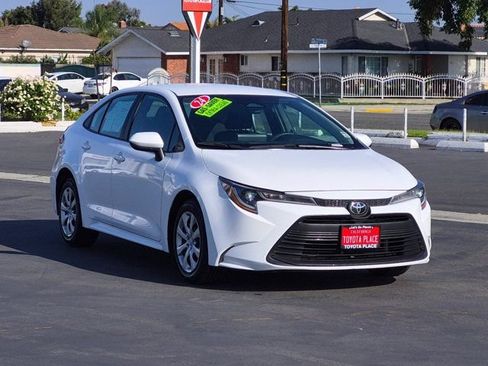 Used 2024 Toyota Corolla LE FWD image 3