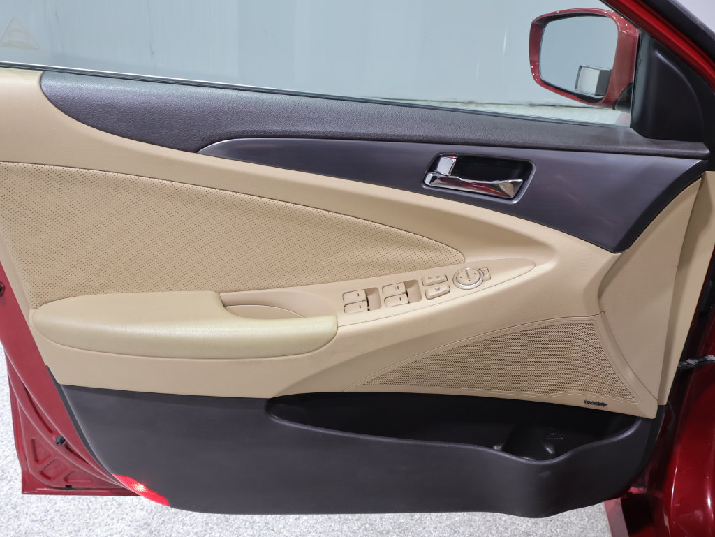 Used 2013 Hyundai Sonata Limited FWD image 13