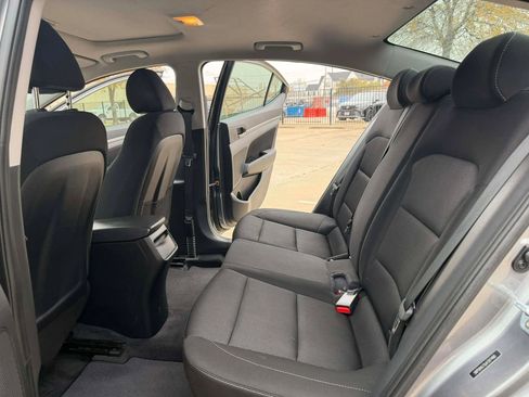 Used 2018 Hyundai Elantra Value Edition w/ Cargo Package image 10