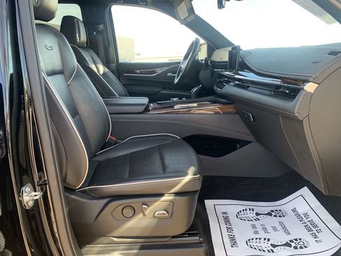 Certified 2023 Cadillac Escalade Premium Luxury image 26