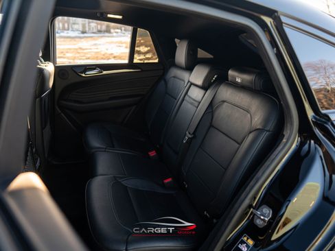 Used 2018 Mercedes-Benz GLE 43 AMG 4MATIC w/ Parking Assist Package image 20