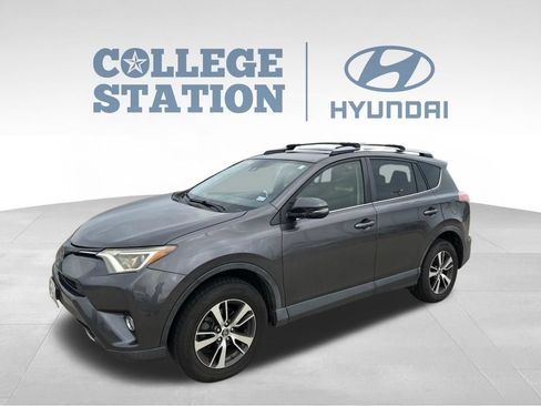 Used 2018 Toyota RAV4 XLE w/ Plus Extra Value Package FWD image 9