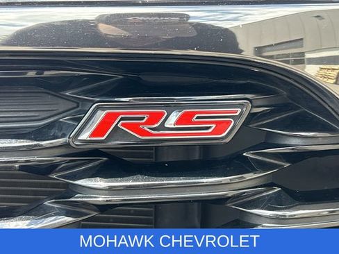 Used 2025 Chevrolet Trax RS w/ Sunroof Package FWD image 32