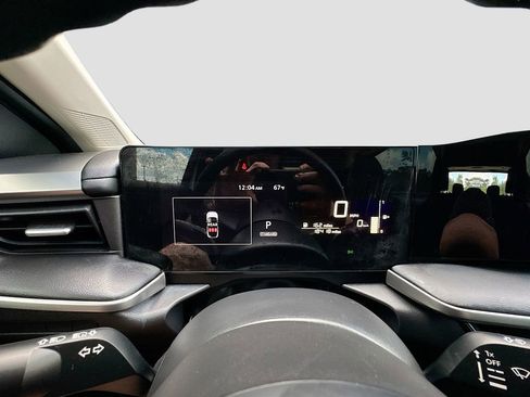 Used 2025 Nissan Kicks S image 10