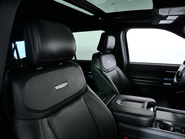 Used 2025 Ford Expedition Max Platinum w/ Stealth Performance Package AWD/4WD image 11