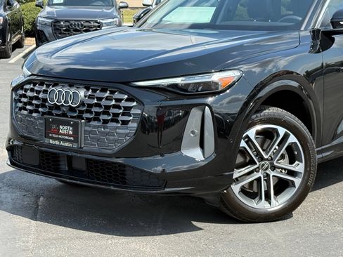Used 2025 Audi Q5 Premium w/ Premium Plus AWD/4WD image 2