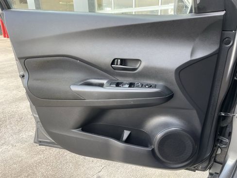 Certified 2020 Nissan Kicks S image 9