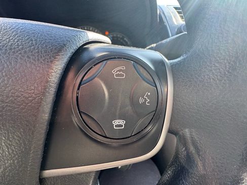 Used 2014 Toyota Camry LE image 33