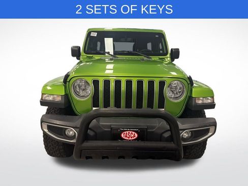 Used 2018 Jeep Wrangler Unlimited Sahara image 2