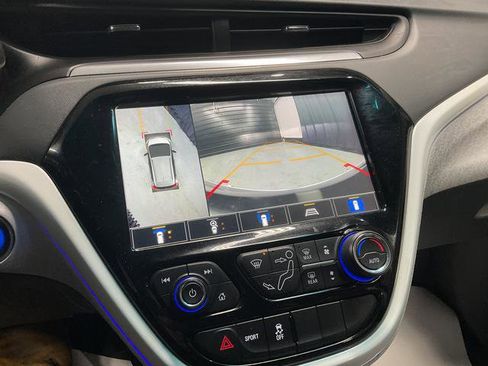 Used 2021 Chevrolet Bolt Premier w/ Infotainment Package image 24