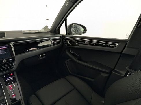 New 2026 Porsche Macan AWD/4WD image 23