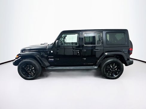 Used 2023 Jeep Wrangler Unlimited Sahara w/ Cold Weather Group AWD/4WD image 4