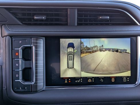 Used 2024 GMC Yukon Denali w/ Denali Reserve Package image 22