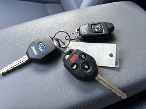 Used 2019 Subaru Outback 2.5i Premium AWD/4WD image 12