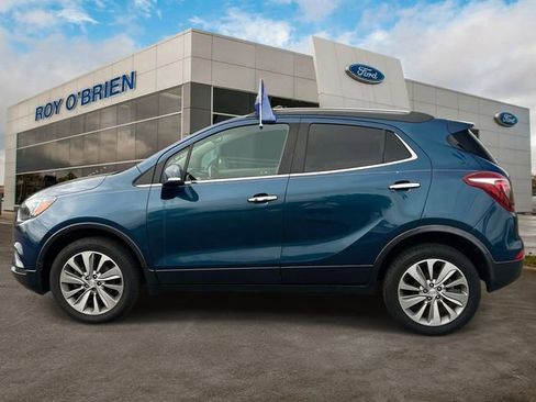 Used 2019 Buick Encore Preferred AWD/4WD image 2