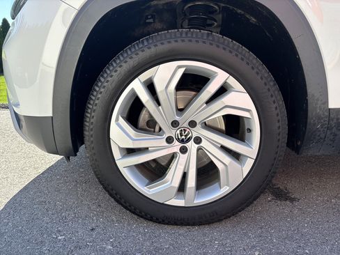 Used 2021 Volkswagen Atlas SE w/ Panoramic Sunroof Package AWD/4WD image 11