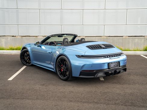 Certified 2025 Porsche 911 Carrera 4 GTS AWD/4WD image 3