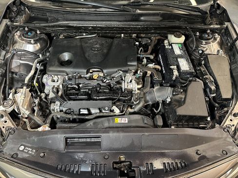 Used 2018 Toyota Camry SE image 19