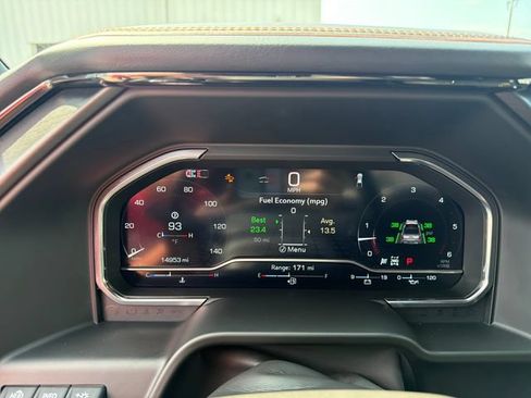 Used 2024 GMC Sierra 1500 AT4 w/ Technology Package AWD/4WD image 15