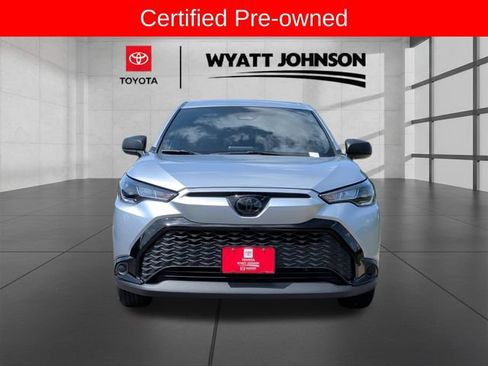 Used 2025 Toyota Corolla Cross AWD Hybrid image 2