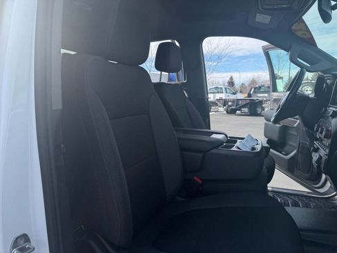 Used 2020 Chevrolet Silverado 1500 LT w/ Convenience Package image 34