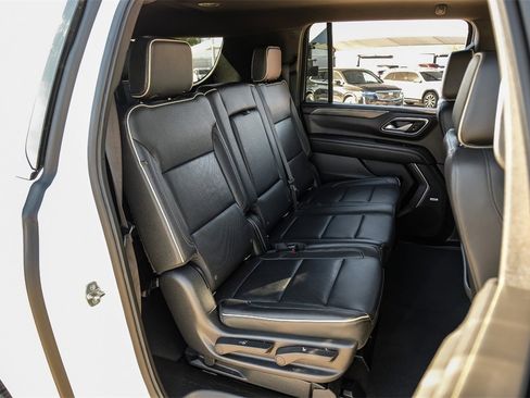 Used 2022 GMC Yukon XL SLT image 36