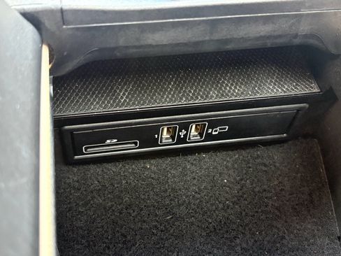 Used 2018 Mercedes-Benz C 300 Sedan image 21