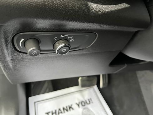 Used 2022 Buick Envision Preferred w/ Sport Touring Package image 12