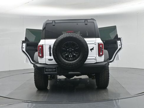 Used 2025 Ford Bronco Badlands image 34