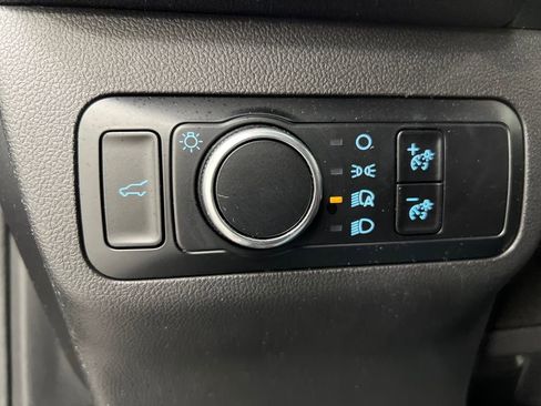 Used 2024 Ford Escape ST-Line w/ Cold Weather Package image 38