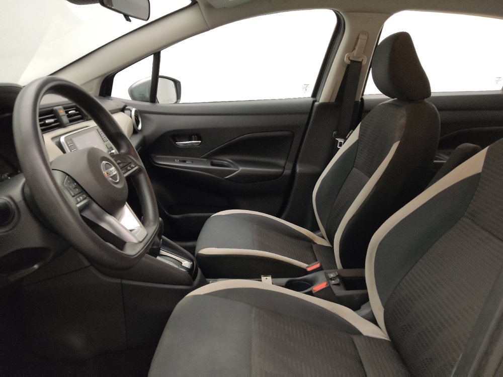 Used 2020 Nissan Versa SV FWD image 17