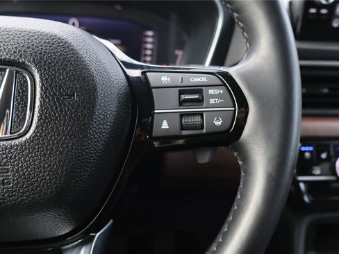 Used 2023 Honda Pilot Elite image 14