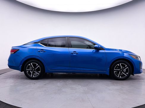 Used 2025 Nissan Sentra SV image 35