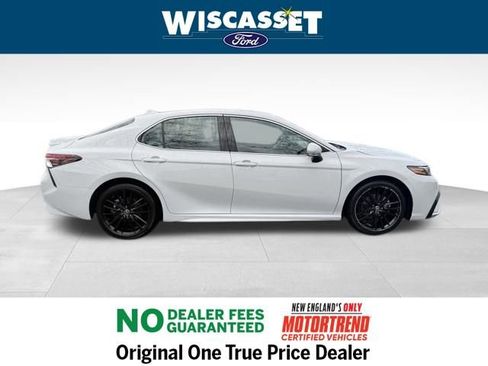 Used 2023 Toyota Camry XSE image 6