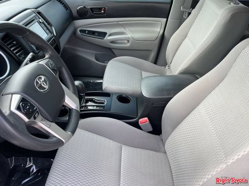 Used 2015 Toyota Tacoma PreRunner w/ Convenience Package RWD image 20