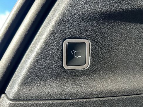 New 2026 Chrysler Pacifica Select w/ S Appearance Package FWD image 27
