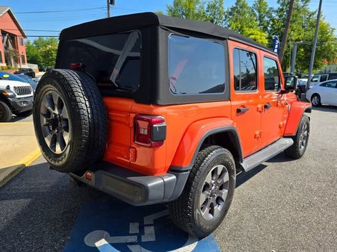 Used 2019 Jeep Wrangler Unlimited Sahara w/ Dual Top Group AWD/4WD image 36