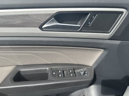 Used 2023 Volkswagen Atlas Cross Sport SE w/ Black Wheel Package image 19