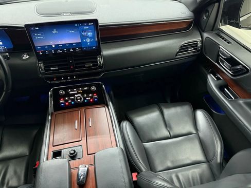 Used 2023 Lincoln Navigator L Standard Sport Utility 4D image 26