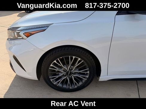 Used 2024 Kia Forte GT-Line w/ GT-Line Premium Package image 8