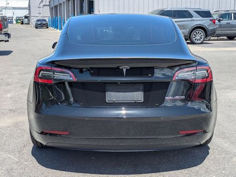 Used 2022 Tesla Model 3 Long Range AWD/4WD image 8