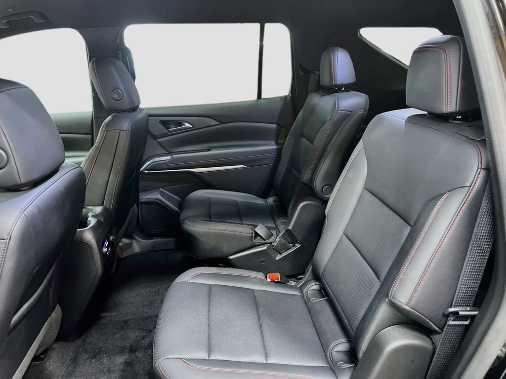 Used 2025 Chevrolet Traverse Z71 AWD/4WD image 24
