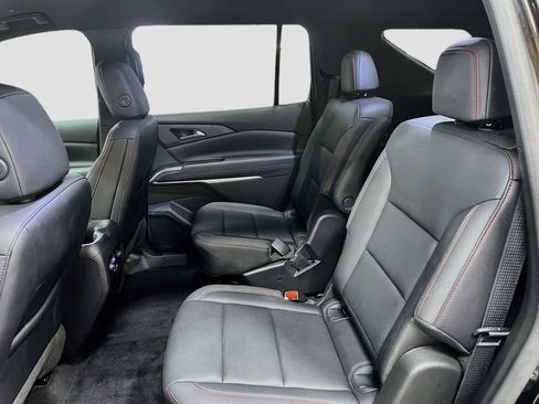 Used 2025 Chevrolet Traverse Z71 AWD/4WD image 24