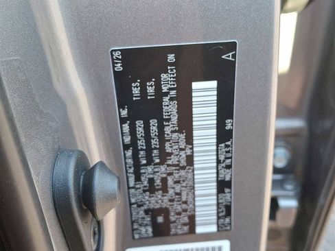 Used 2026 Toyota Highlander Limited AWD/4WD image 24