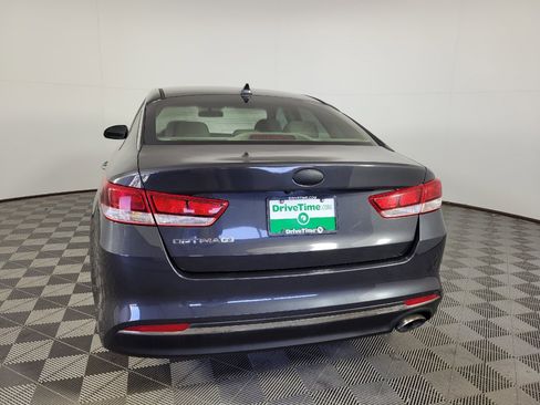 Used 2017 Kia Optima LX FWD image 6