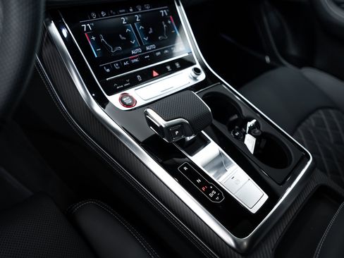 New 2026 Audi SQ8 Prestige image 11