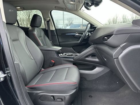 Used 2023 Buick Envision Essence w/ Sport Touring Package image 7