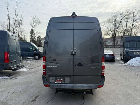 Used 2014 Mercedes-Benz Sprinter 2500 image 5