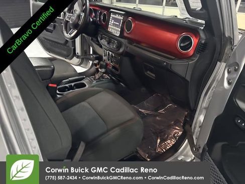 Used 2020 Jeep Gladiator Rubicon AWD/4WD image 34